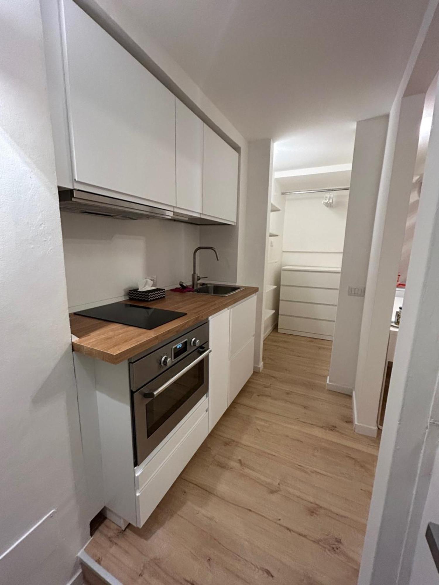 Studio Apartment Near Bocconi Milano Exterior foto